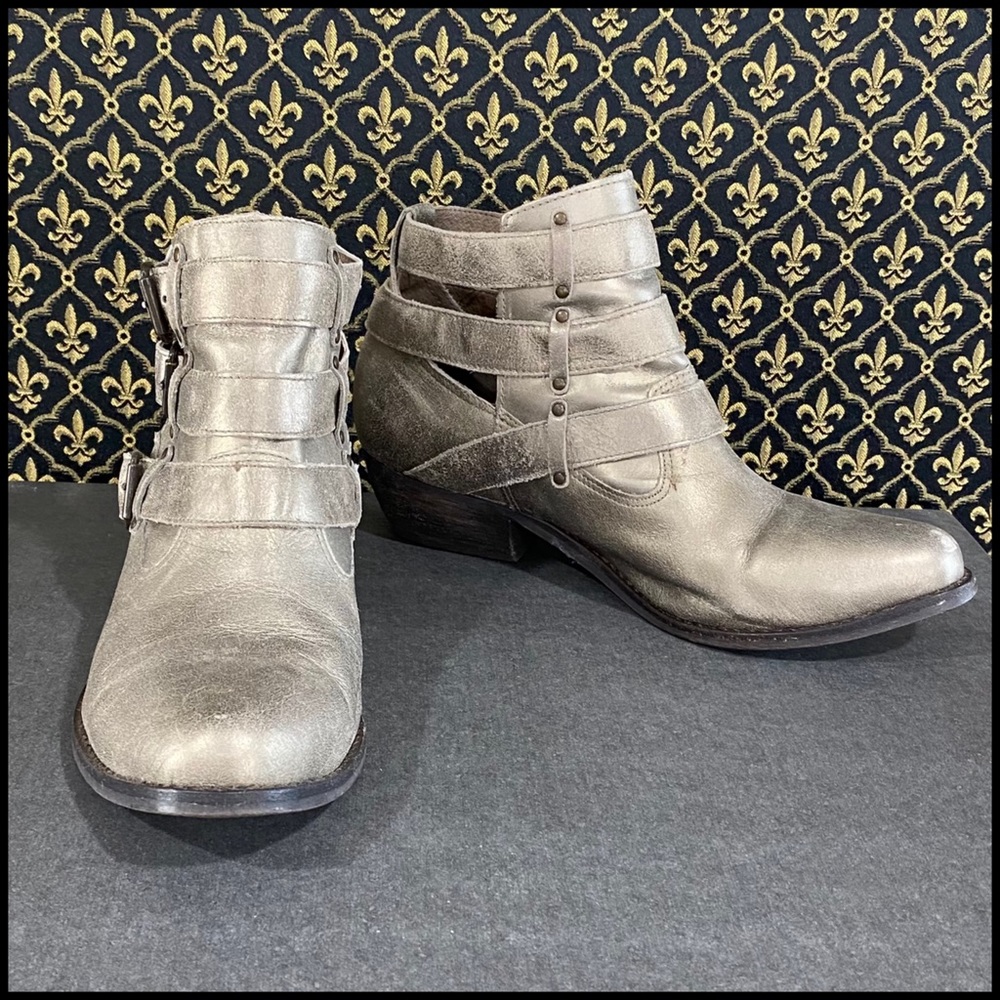 Matisse Bobbie Buckle Ankle Bootie